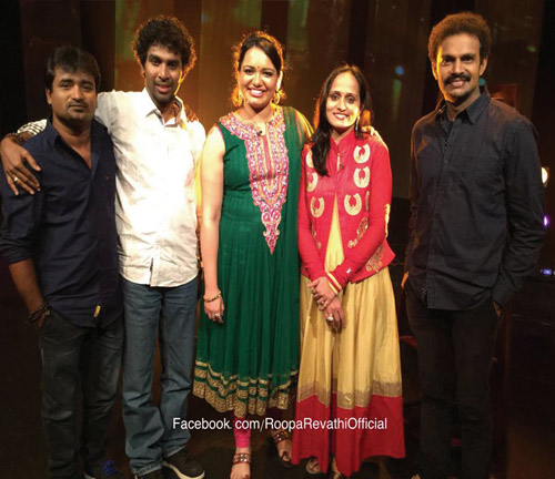 Roopa Revathi with Jyotsna Radhakrishnan and team